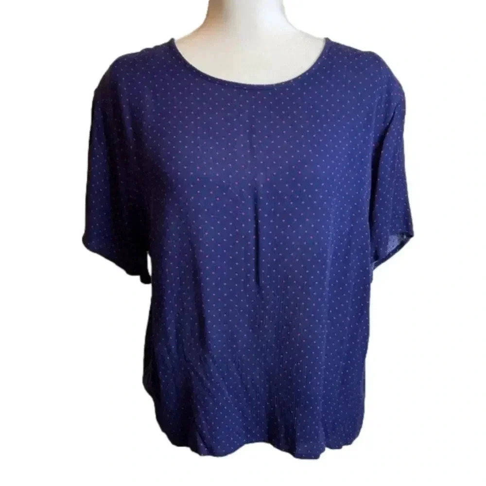 VINTAGE 80’s Joanna‎ short sleeve, blue base with small pink polka dots.